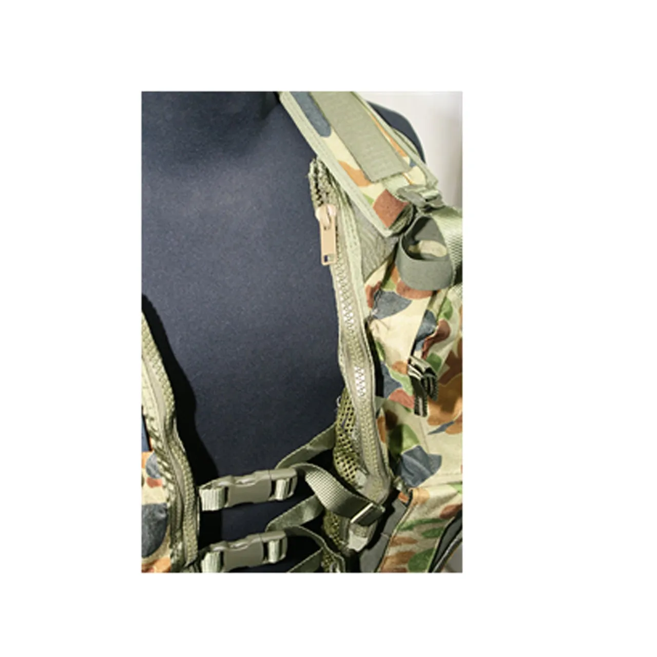 Assault Vest Auscam By Defence Q Store