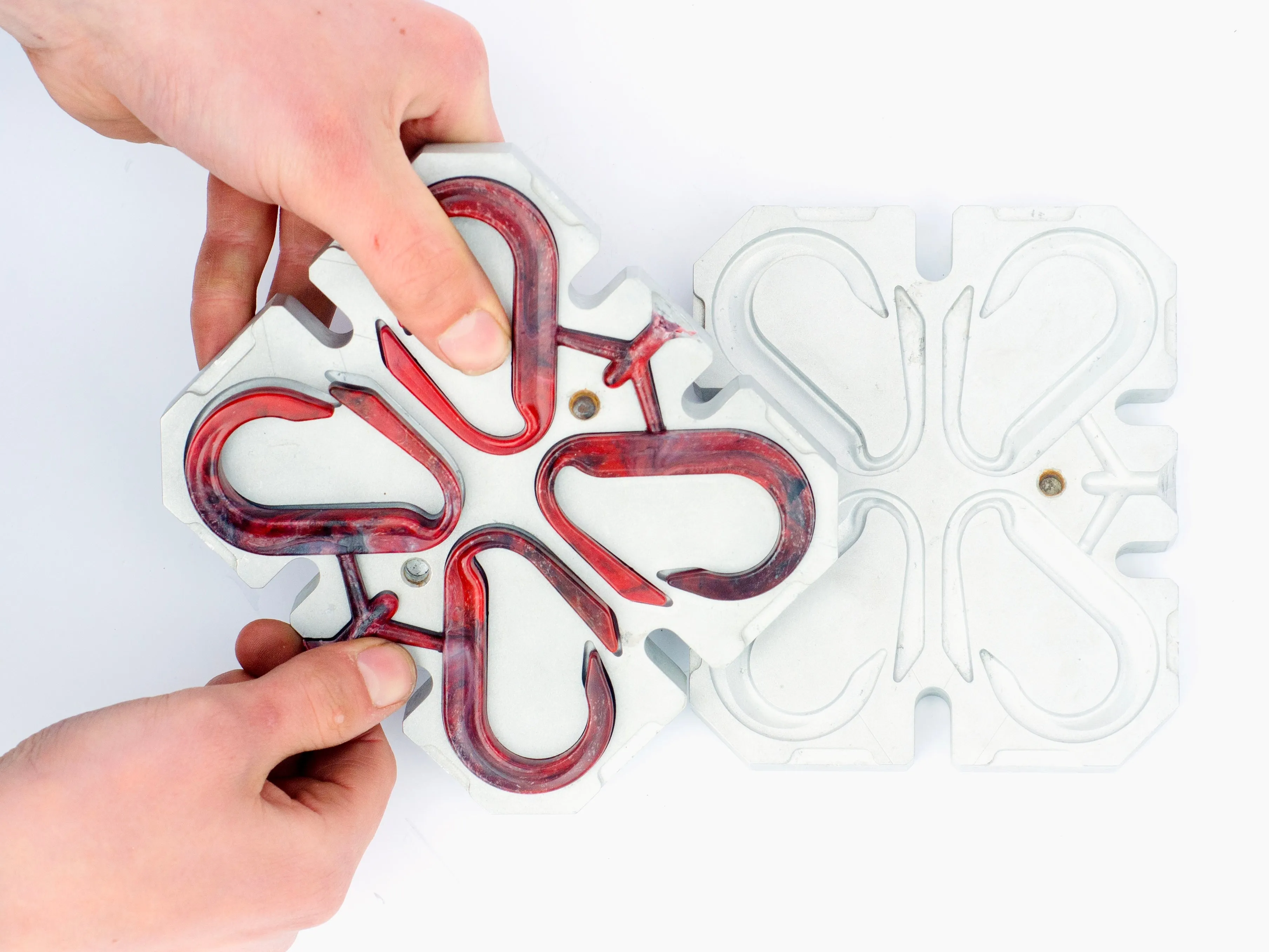GEAR CARABINER