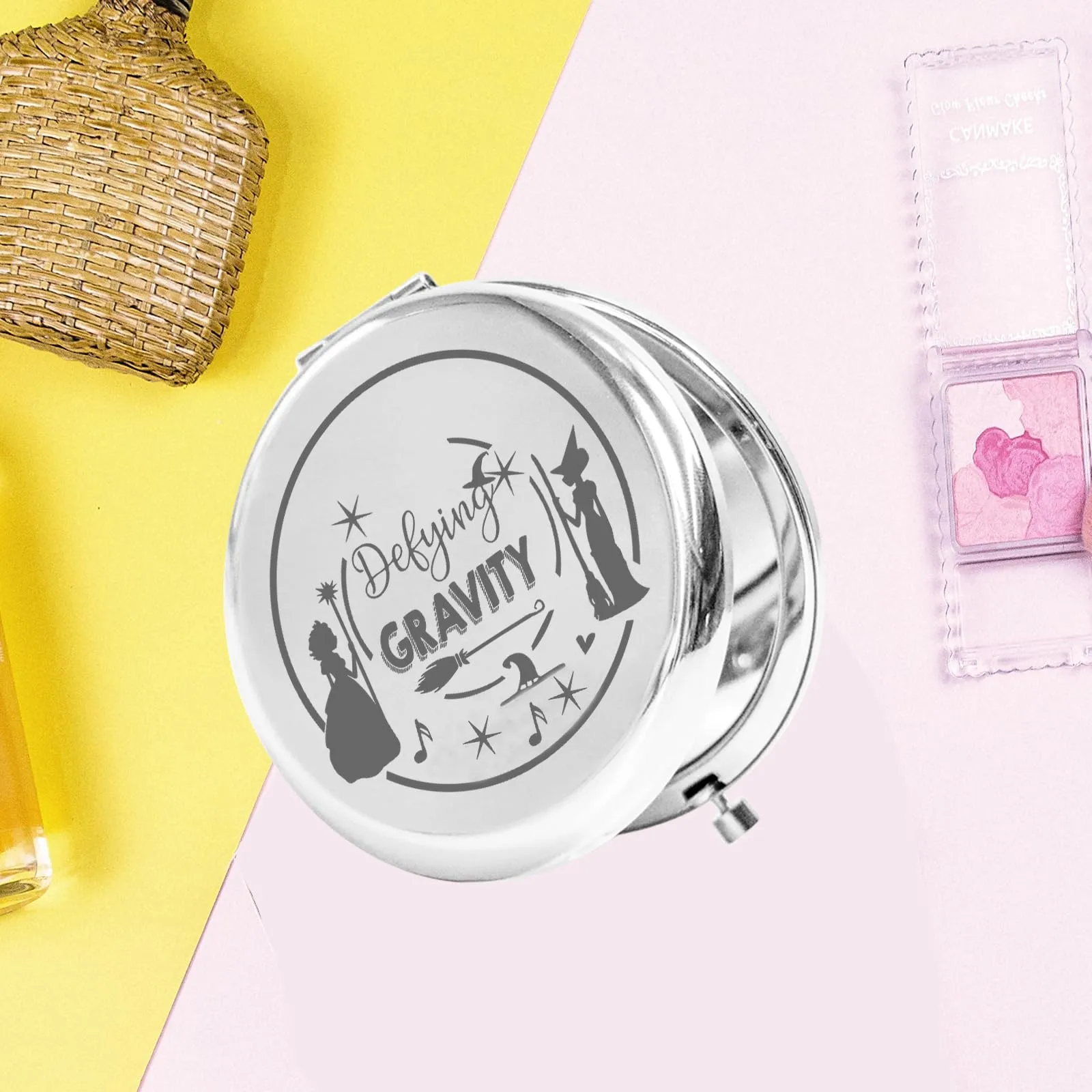 KEYCHIN Witch Pocket Mirror Elphaba and Glinda Fans Gifts Defying Witch Compact Makeup Mirror Musical Elphaba and Glinda Witch Merch (Defying-S)